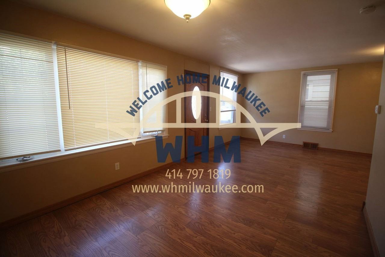 331 E Deer Pl - Photo 3 of 12