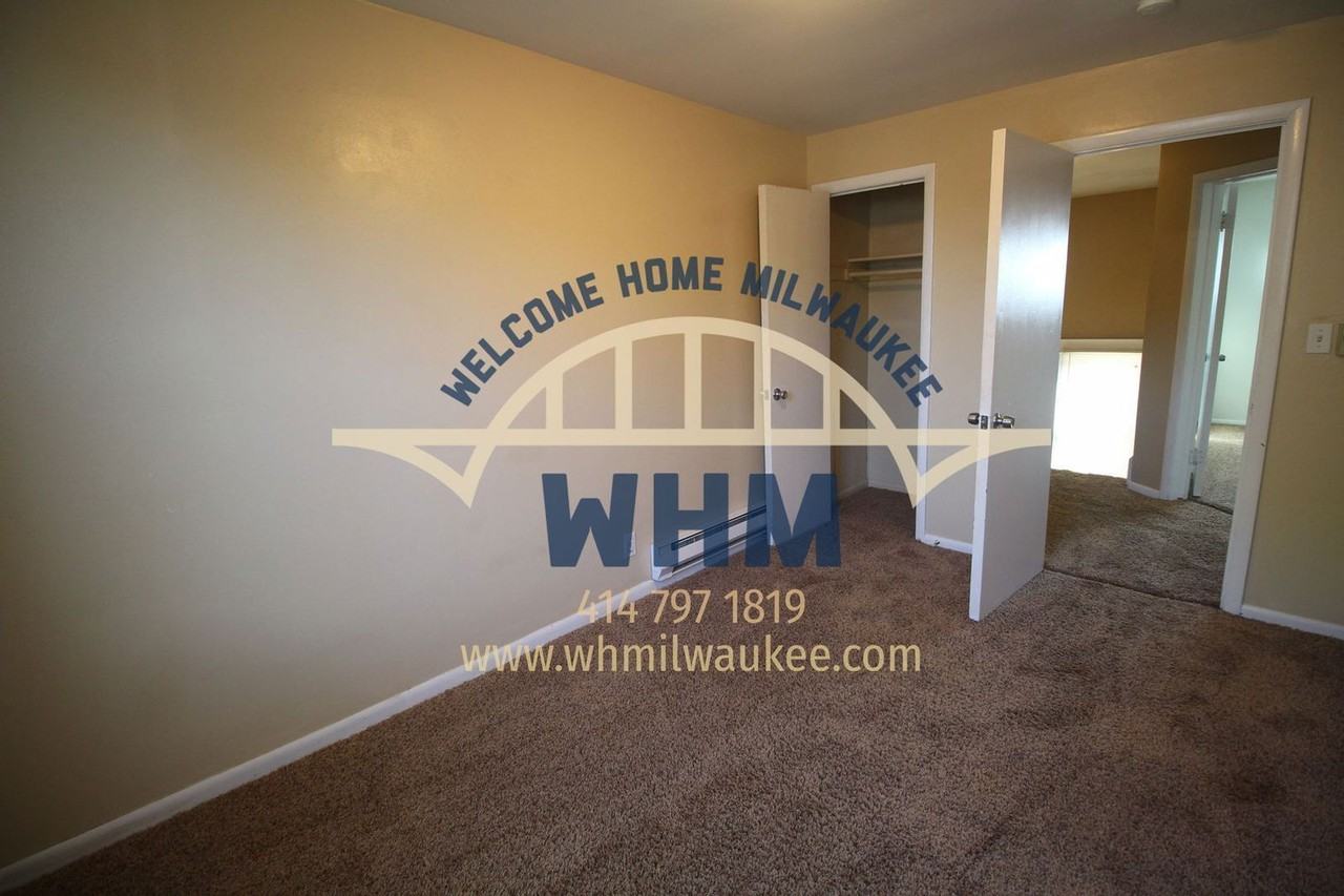 331 E Deer Pl - Photo 5 of 12