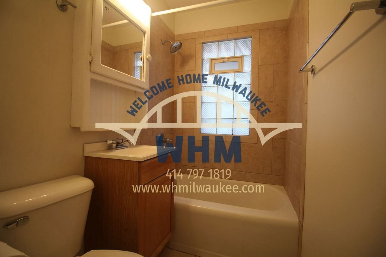 331 E Deer Pl - Photo 7 of 12