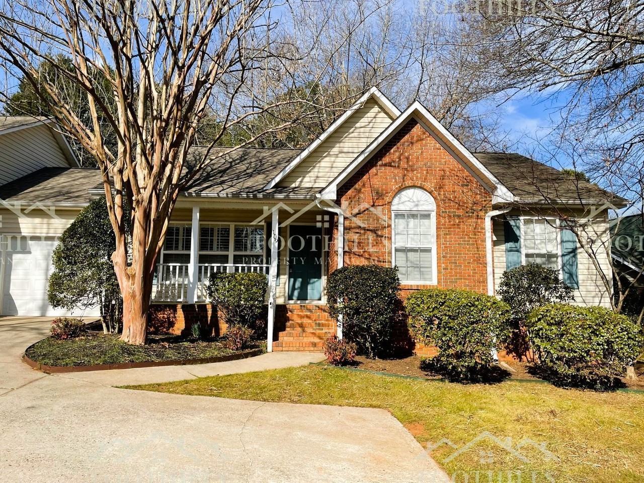 109 Ashton Ln - Photo 2 of 11