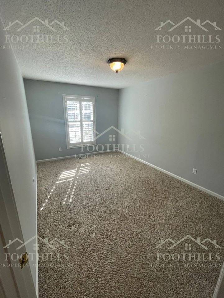 109 Ashton Ln - Photo 7 of 11