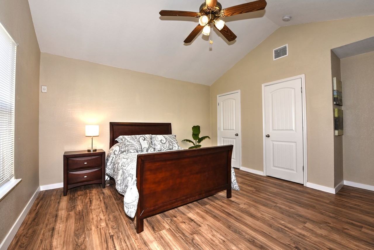 119 Pharis St - Photo 7 of 16