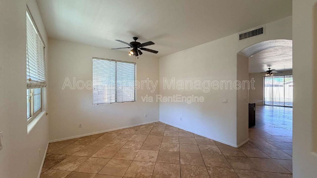 2614 E Fremont Rd - Photo 4 of 41