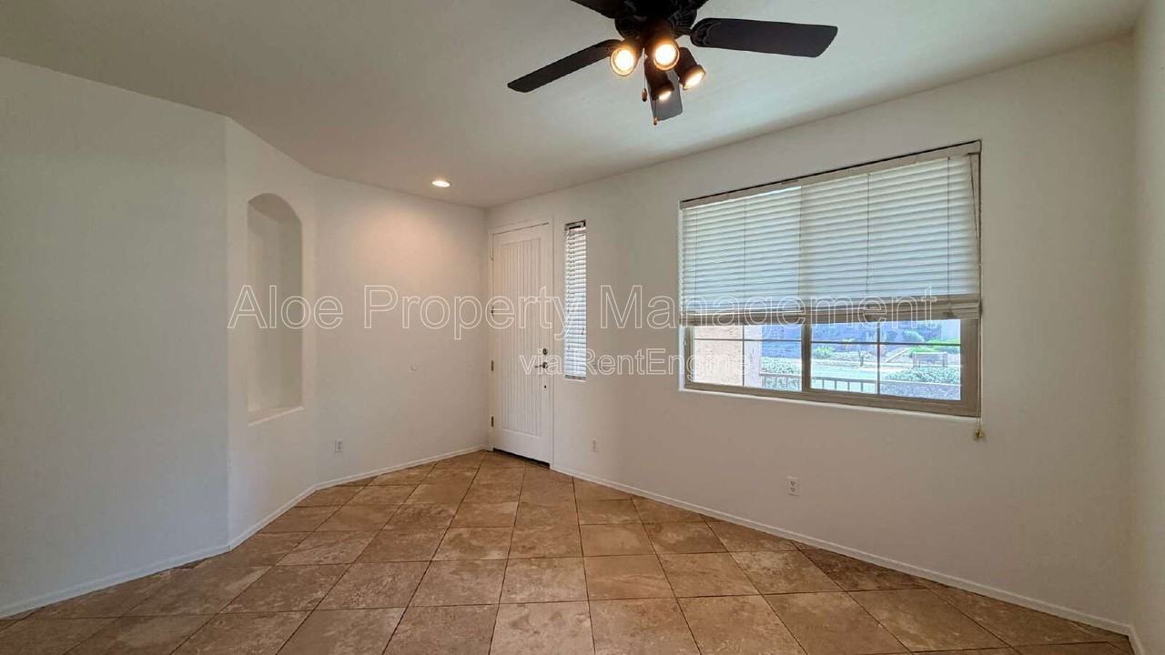2614 E Fremont Rd - Photo 6 of 41