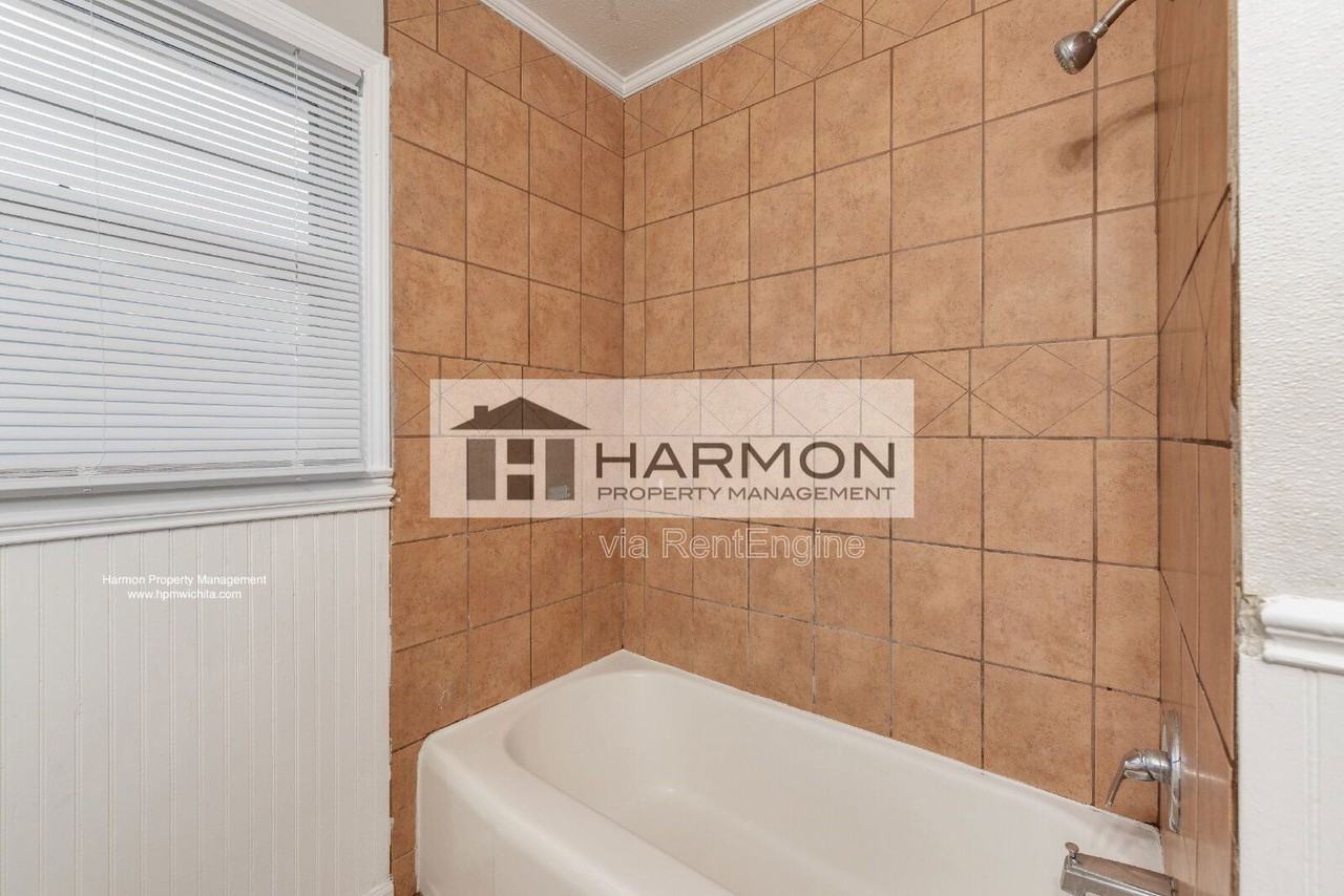 4516 S Elizabeth Ave - Photo 6 of 10