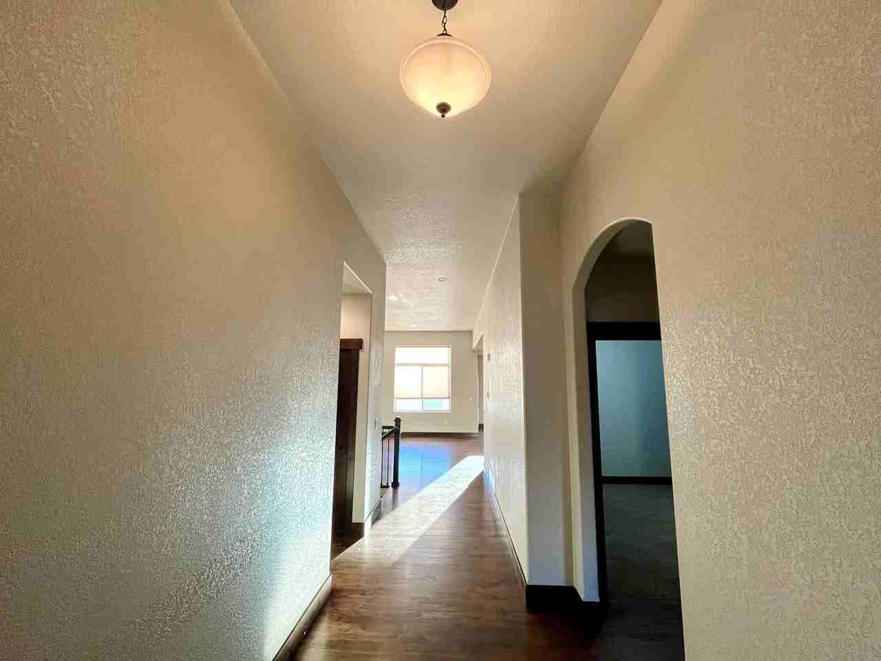 622 Vermilion Peak Dr - Photo 5 of 33