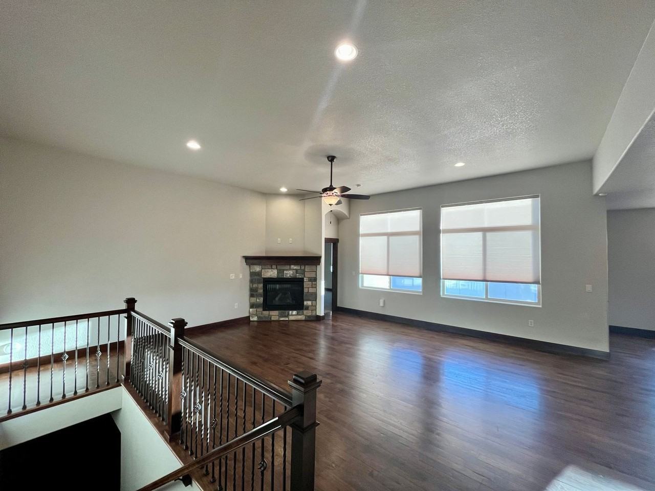 622 Vermilion Peak Dr - Photo 7 of 33