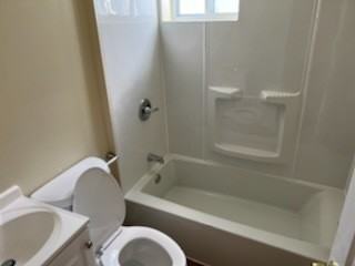 1504 W 3rd St - Photo 4 of 16