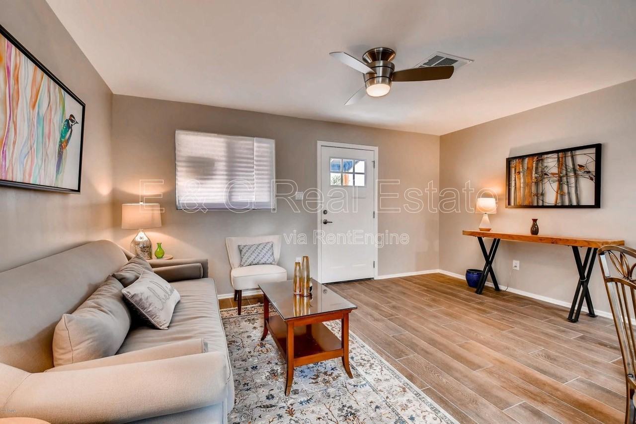 1806 E Don Carlos Ave - Photo 2 of 13