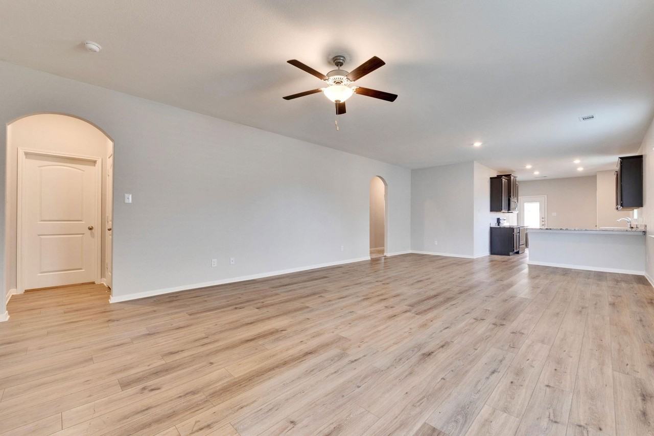 213 Mount Vernon Way - Photo 3 of 50