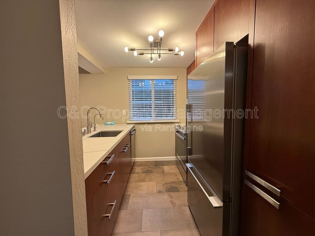 912 Sunnybrae Ln - Photo 6 of 19