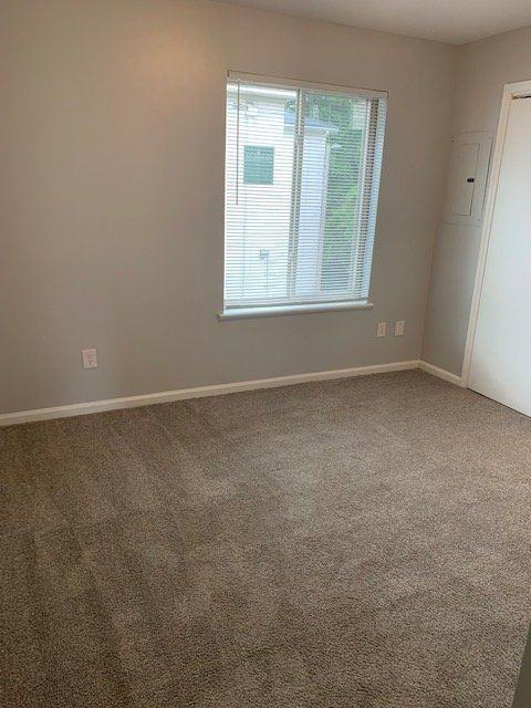 411 E 5th St #19 - Photo 5 of 19