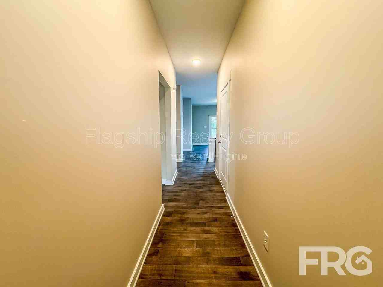 1400 S Taylor St - Photo 3 of 17