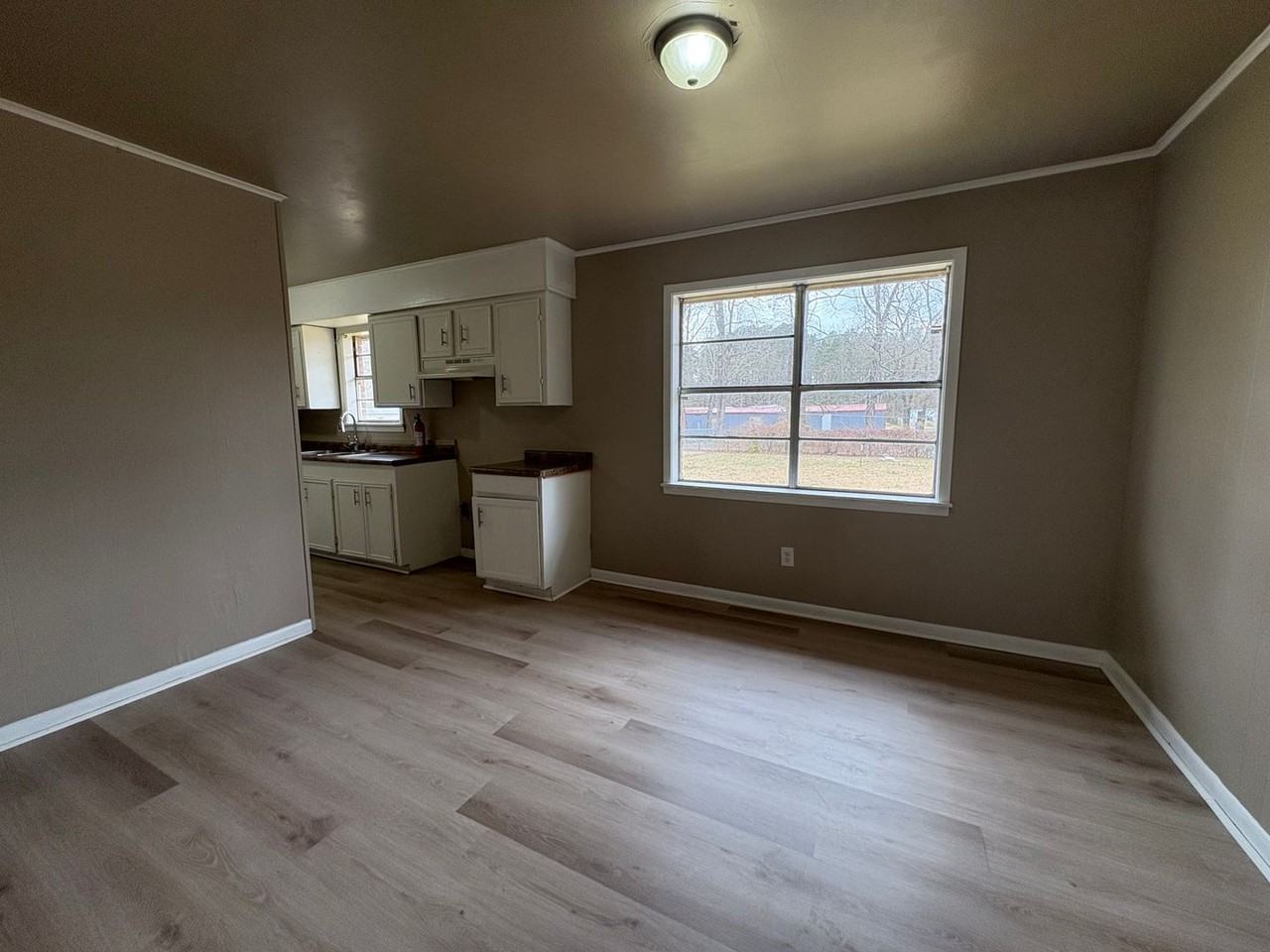 332 Elmwood St - Photo 3 of 14