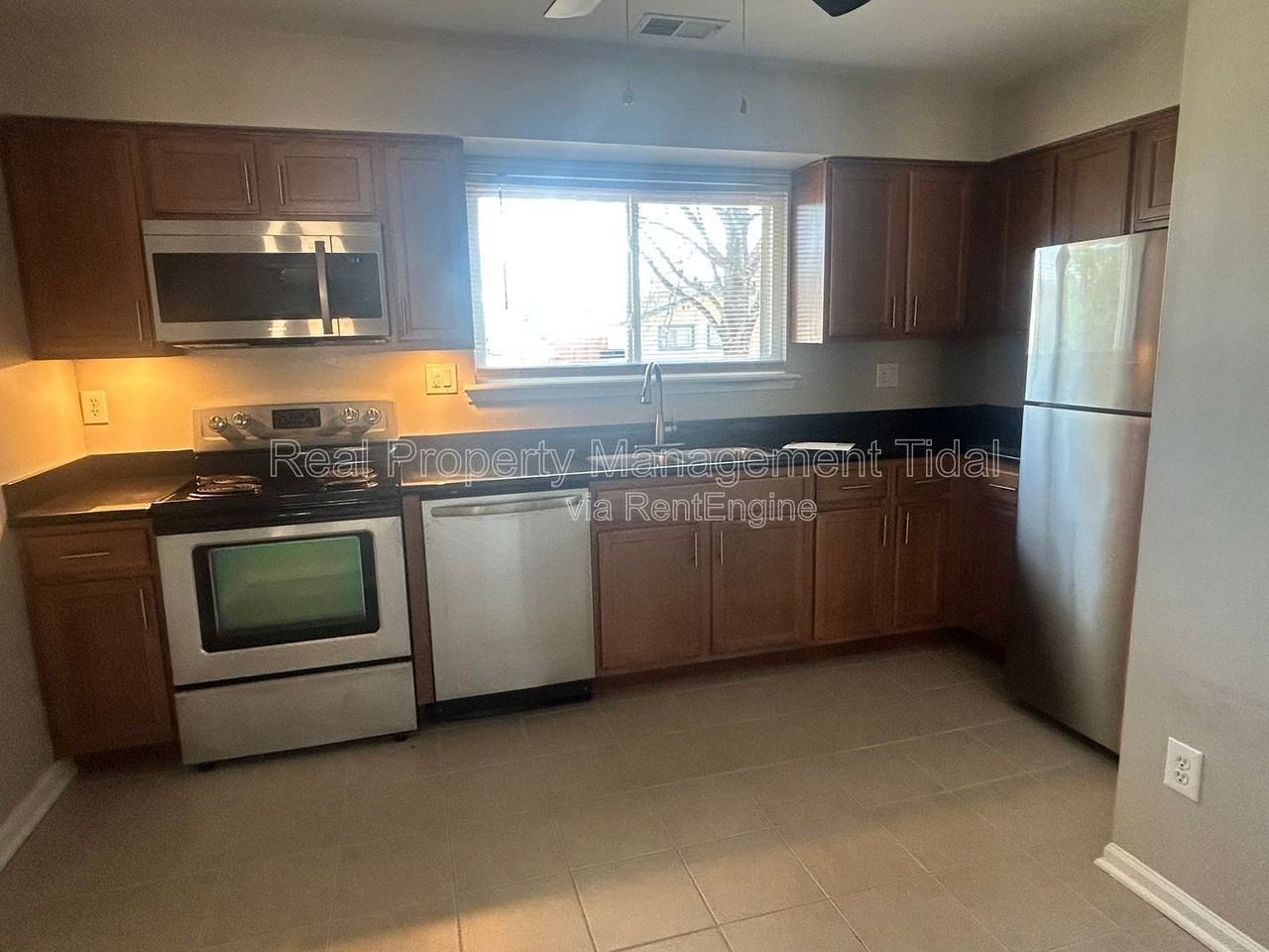 1083 Tall Oak Dr - Photo 3 of 11