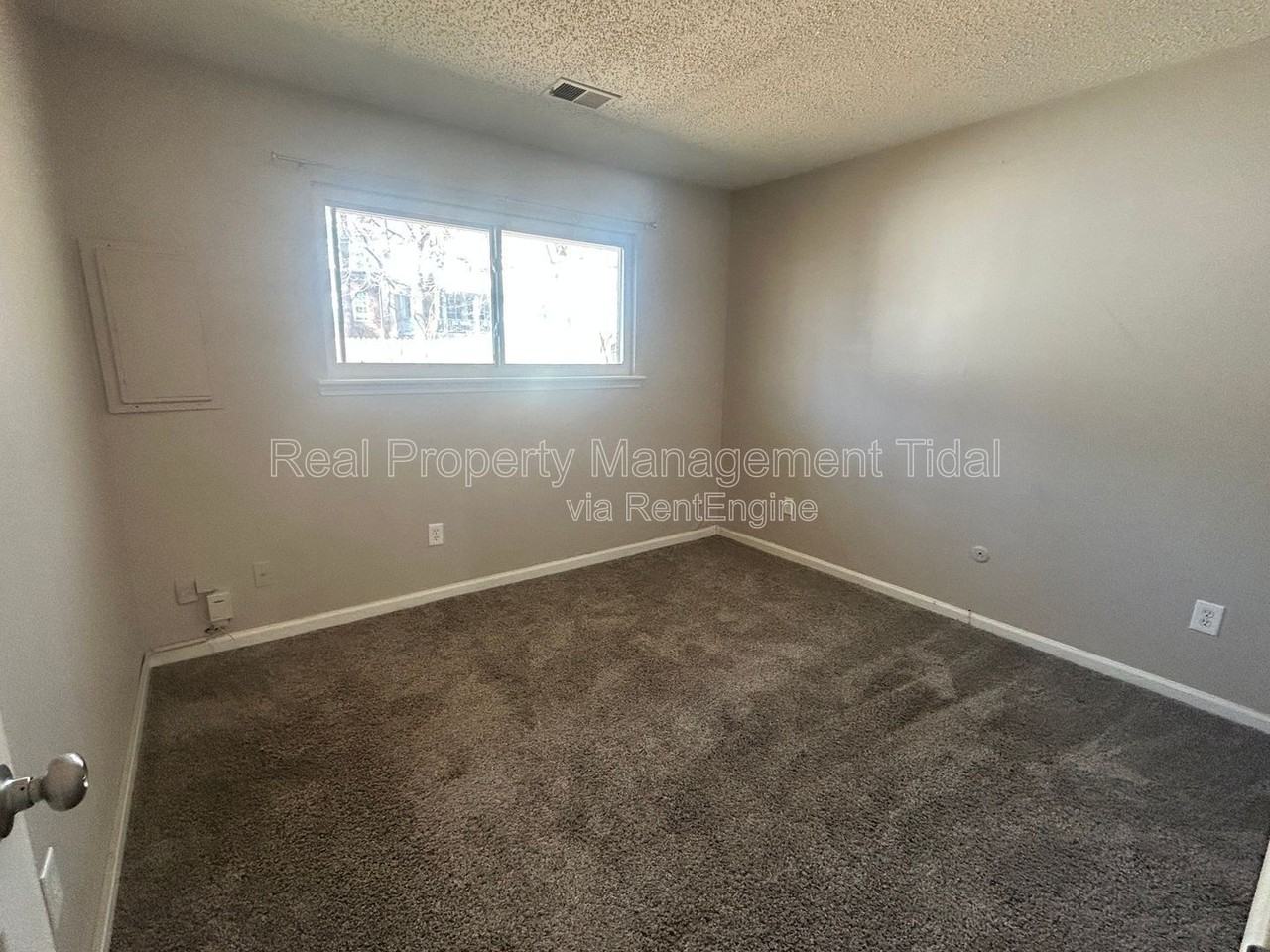 1083 Tall Oak Dr - Photo 6 of 11