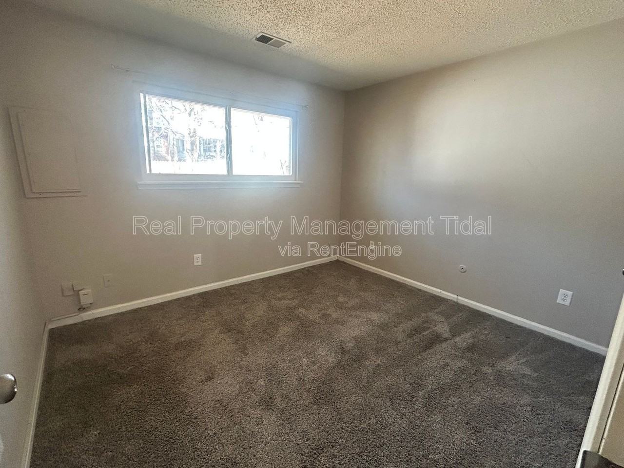 1083 Tall Oak Dr - Photo 7 of 11