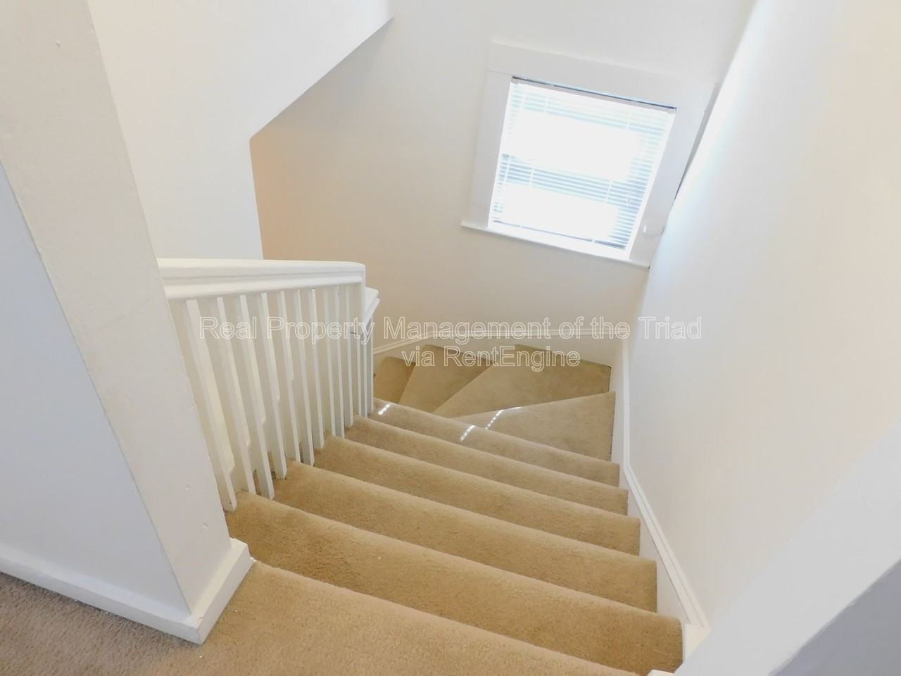 810 Brent St #B - Photo 7 of 18