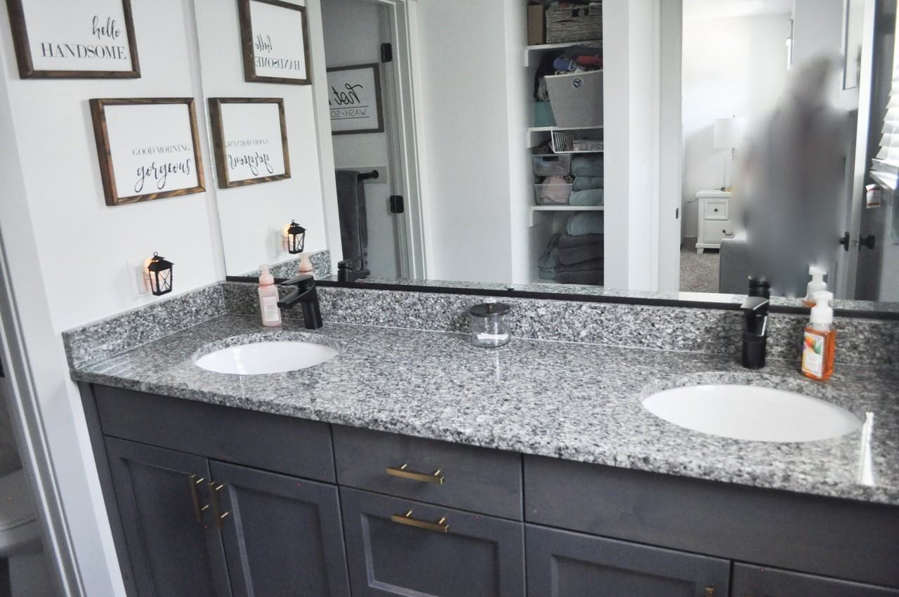 1452 Ne - Photo 2 of 5