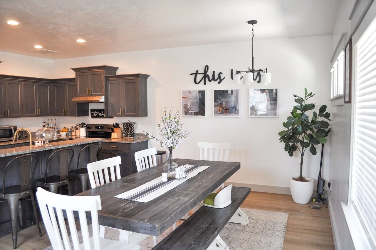 1452 Ne - Photo 3 of 5