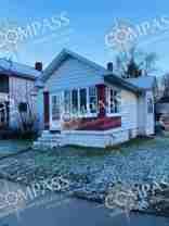 711 Knapp St Ne - Photo 1 of 1