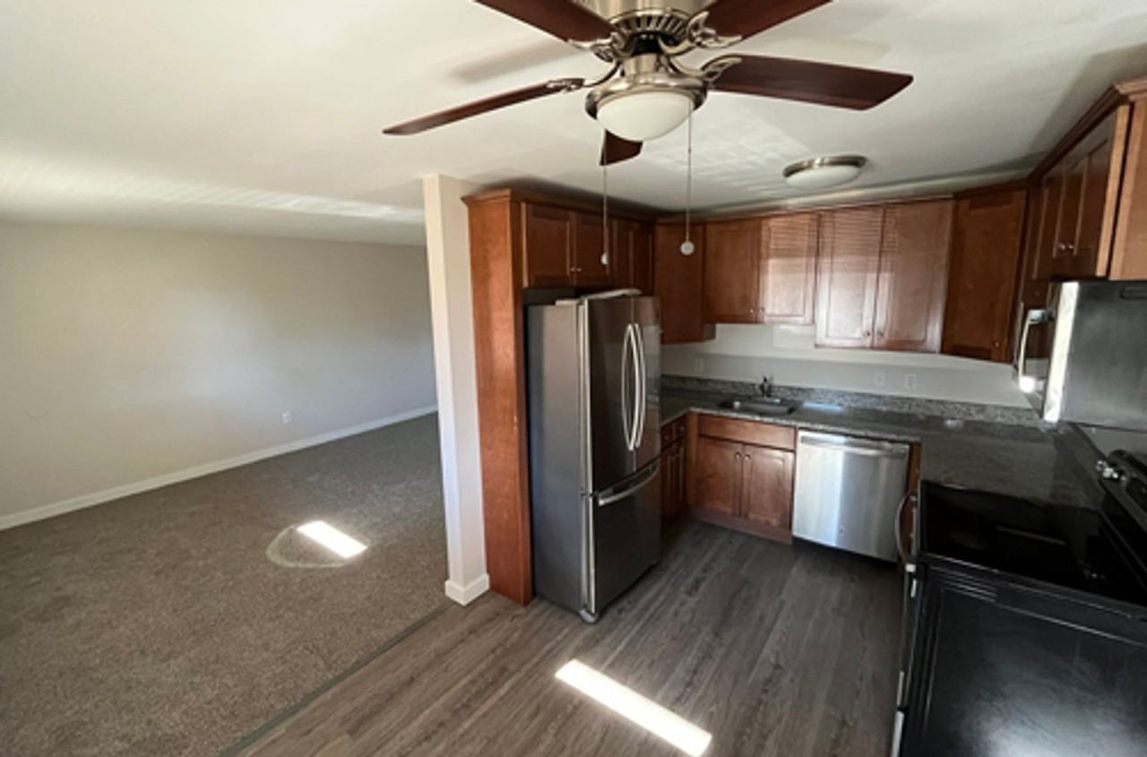 Parkside Manor Apartments - Photo 2 of 35