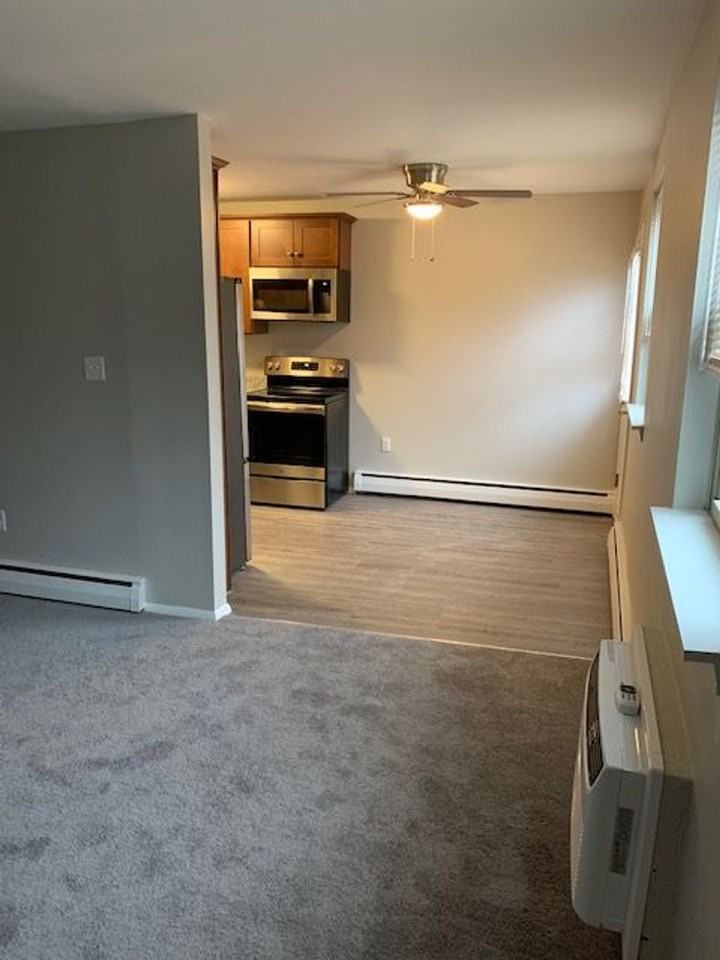 Parkside Manor Apartments - Photo 7 of 35