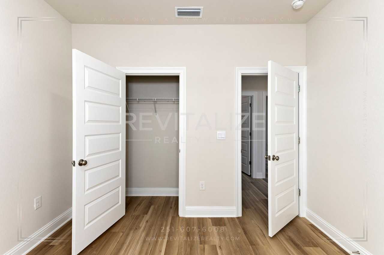 298 Tillage St - Photo 7 of 50