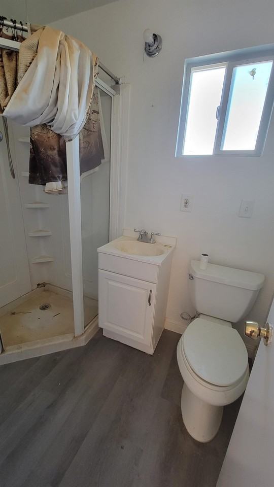 805 Apple St - Photo 4 of 13