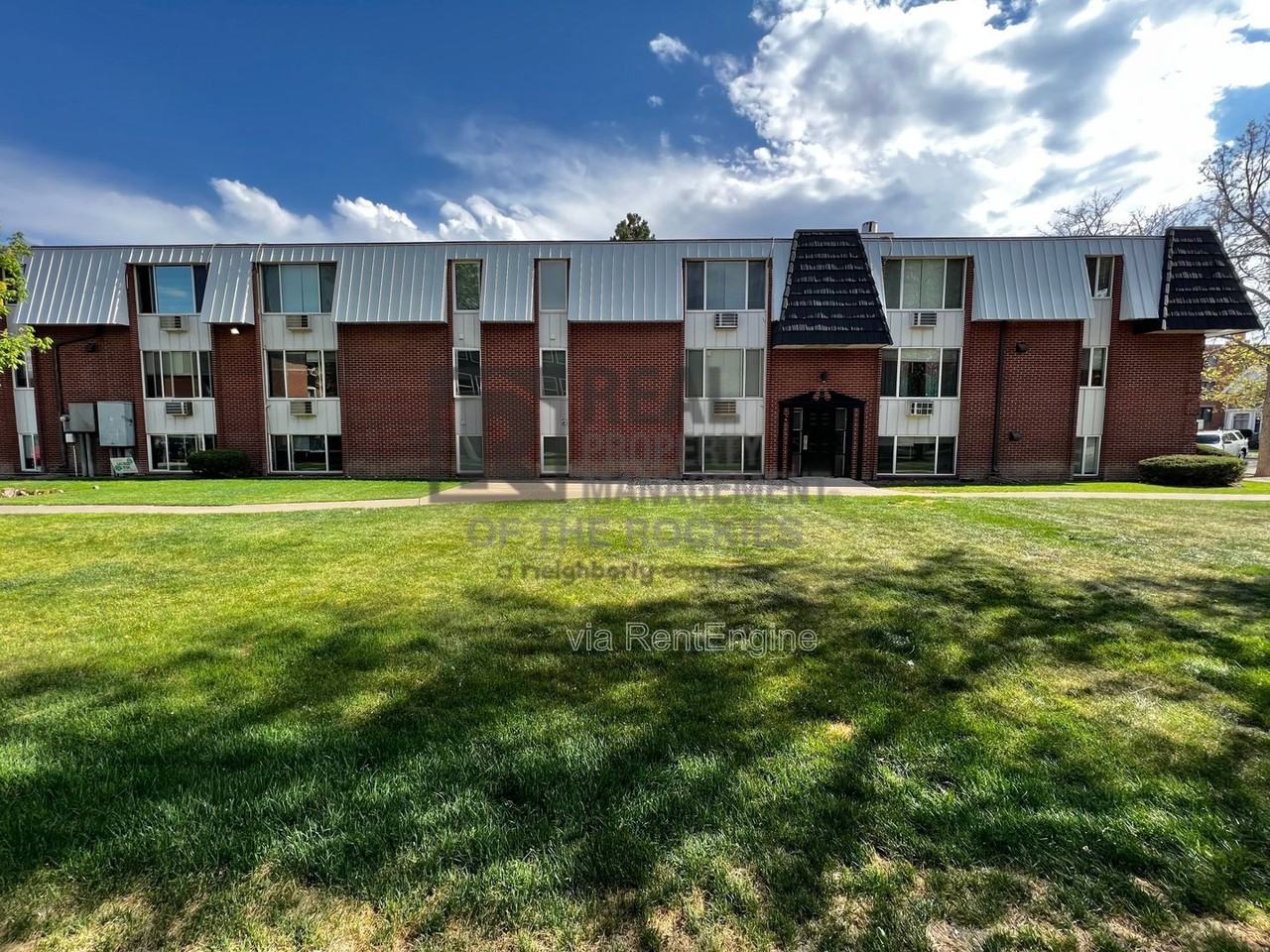 634 Mathews St #A8 - Photo 2 of 15