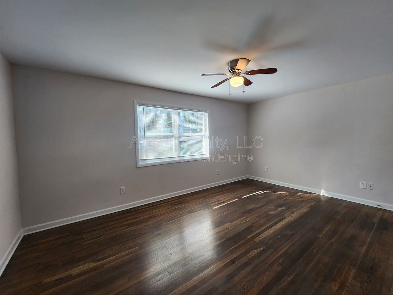 1651 Line Cir #1 - Photo 7 of 12