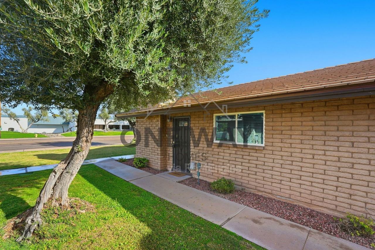 2015 E Southern Ave #8 - Photo 3 of 33