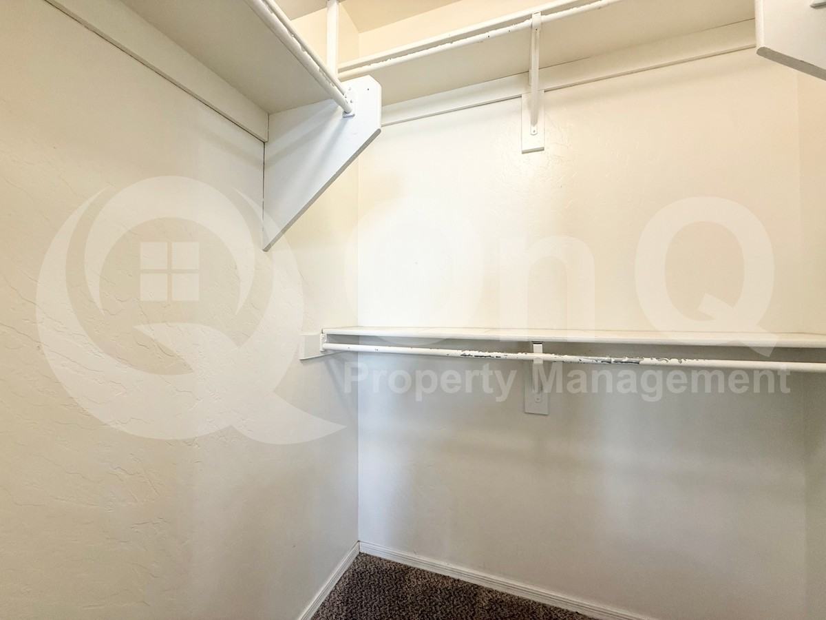 838 E Ross Ave - Photo 7 of 10