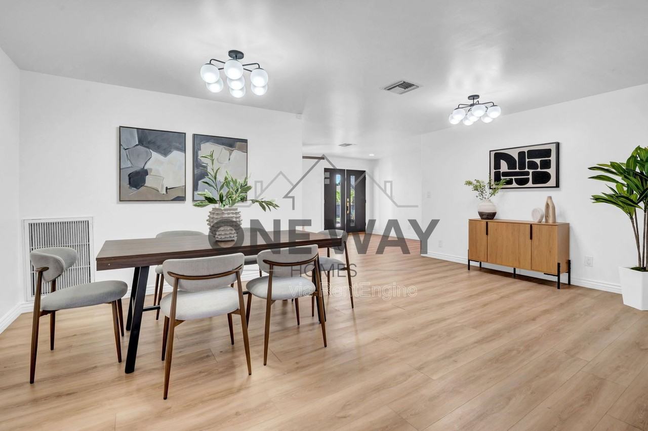 10624 N 38th St - Photo 7 of 40