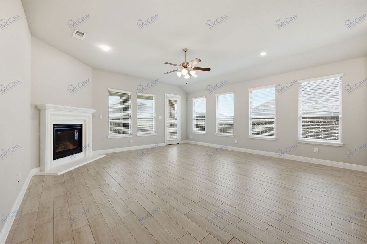 9698 Staffordshire Rd - Photo 4 of 22