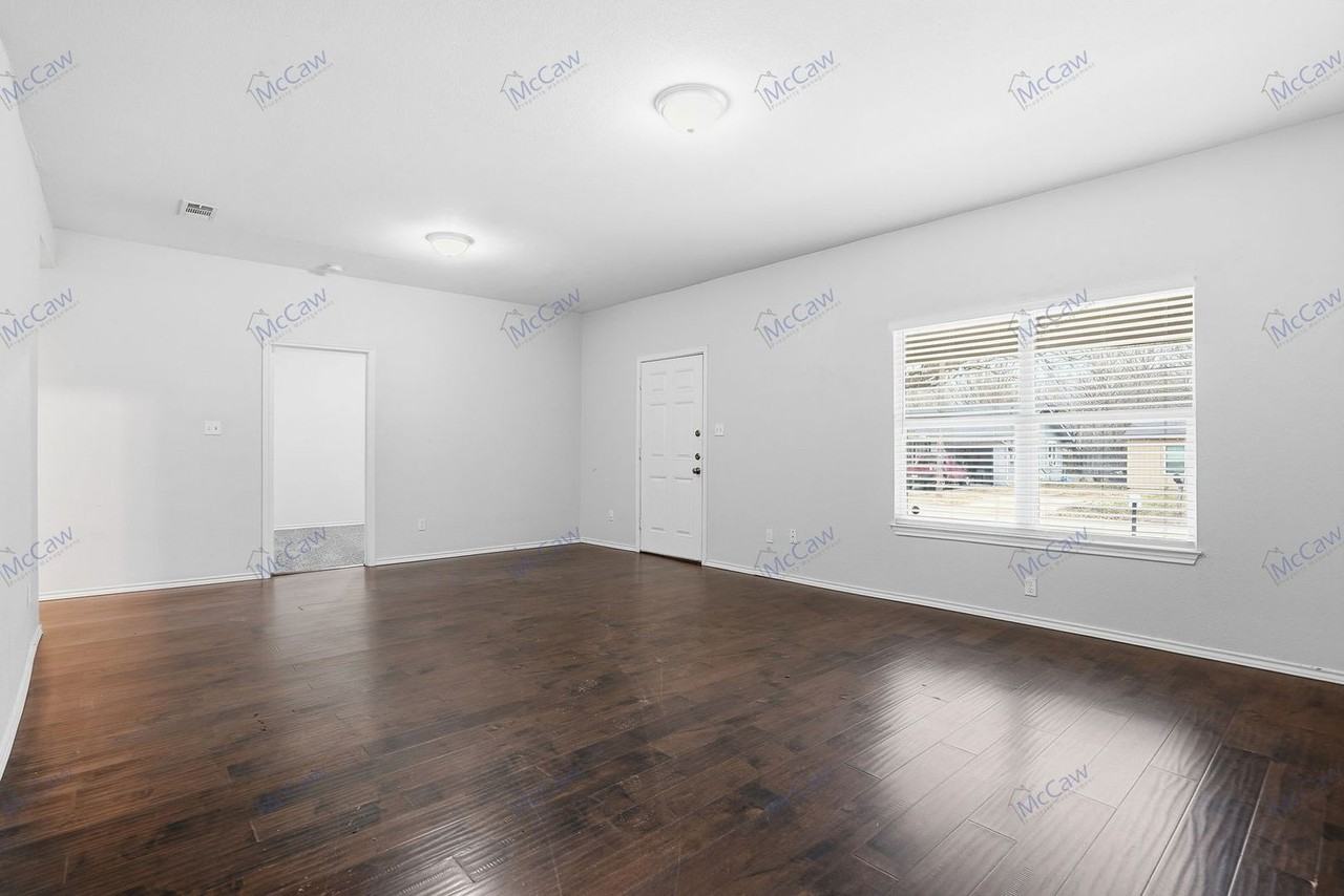 508 W Lone Star Ave - Photo 7 of 24