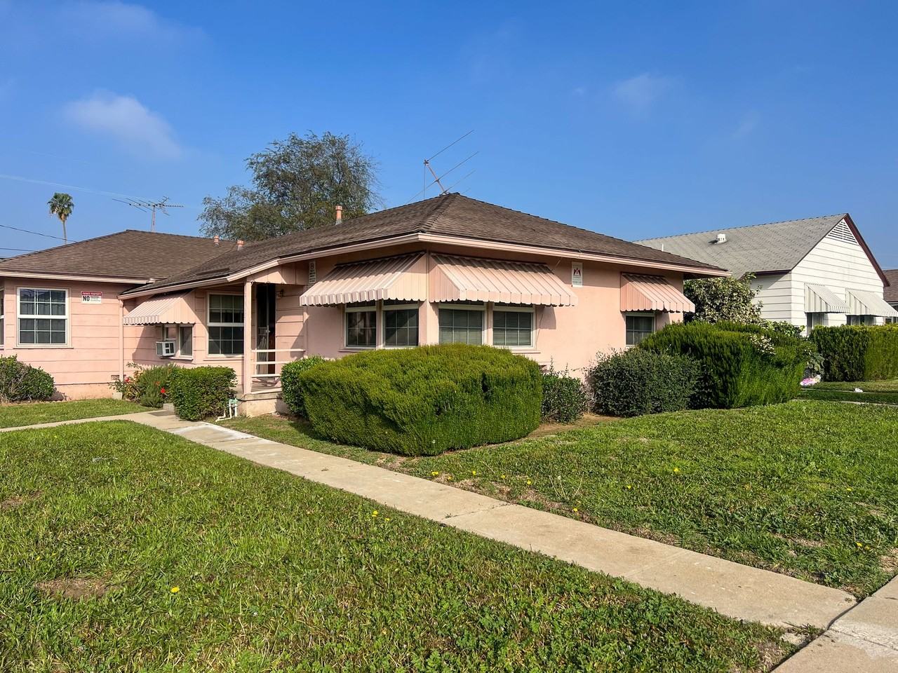 2115 Garfield Ave - Photo 2 of 3