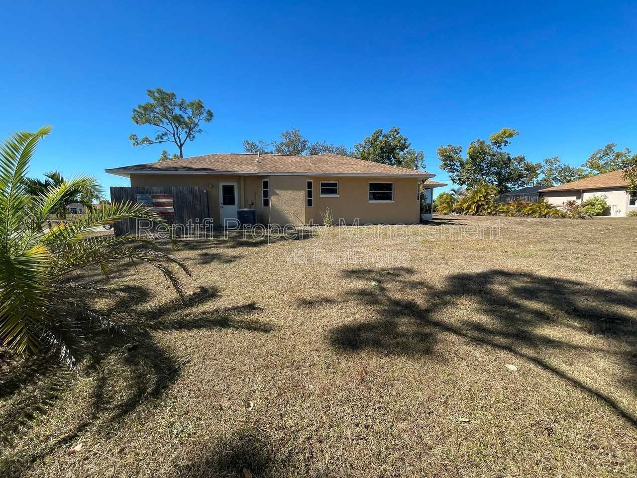 25486 Avillas Ct - Photo 2 of 20