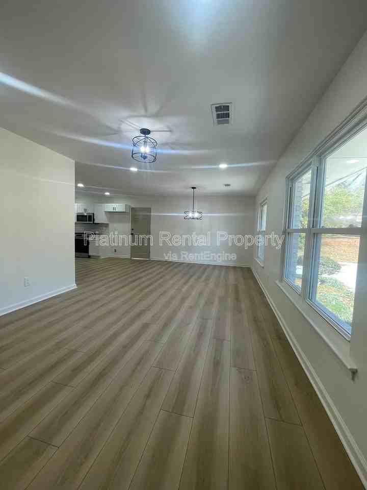 1245 Shore Dr Sw - Photo 6 of 42