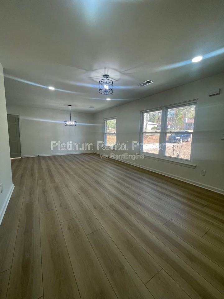 1245 Shore Dr Sw - Photo 7 of 42