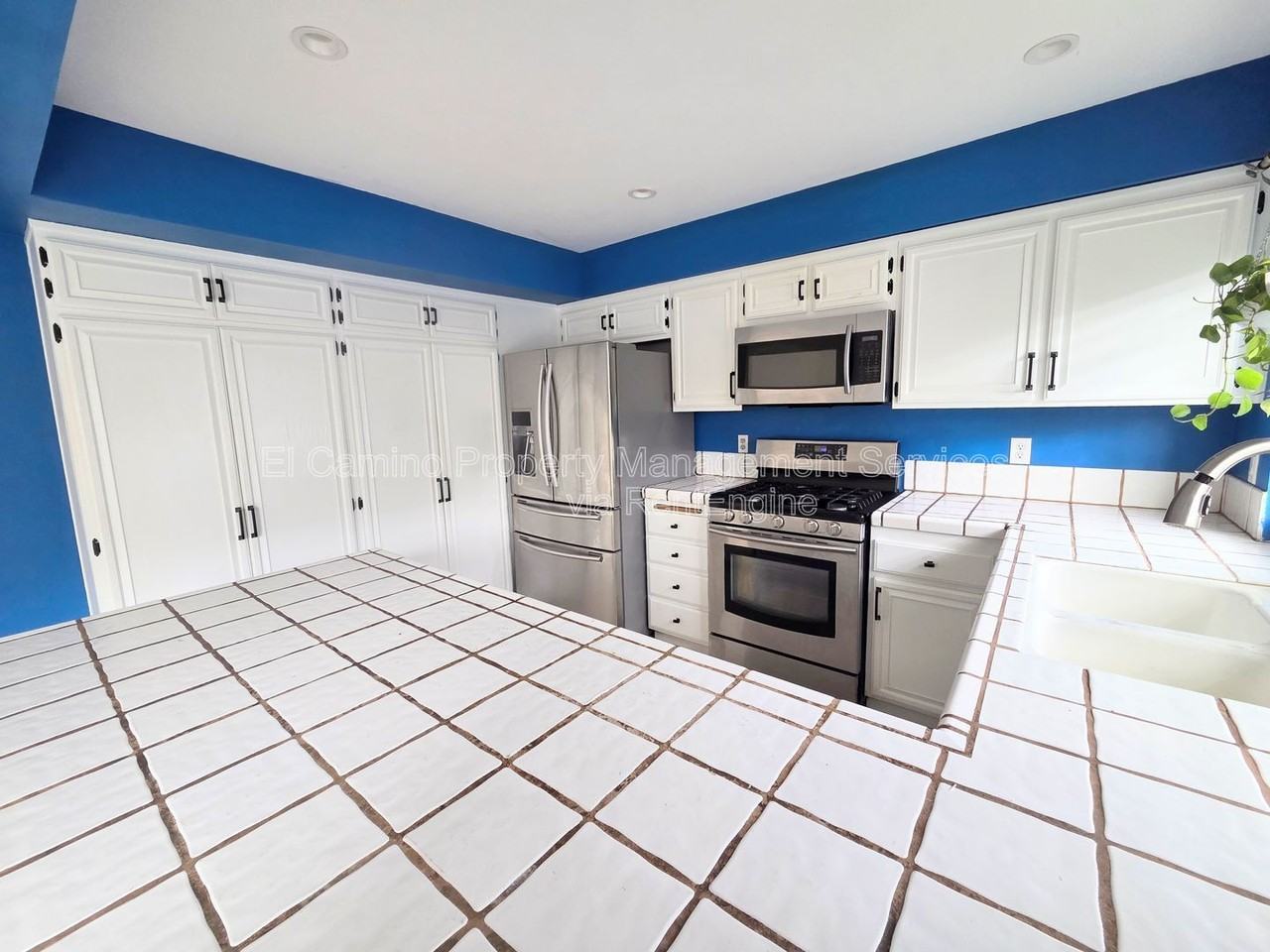 8901 Serapis Ave #1 - Photo 5 of 28