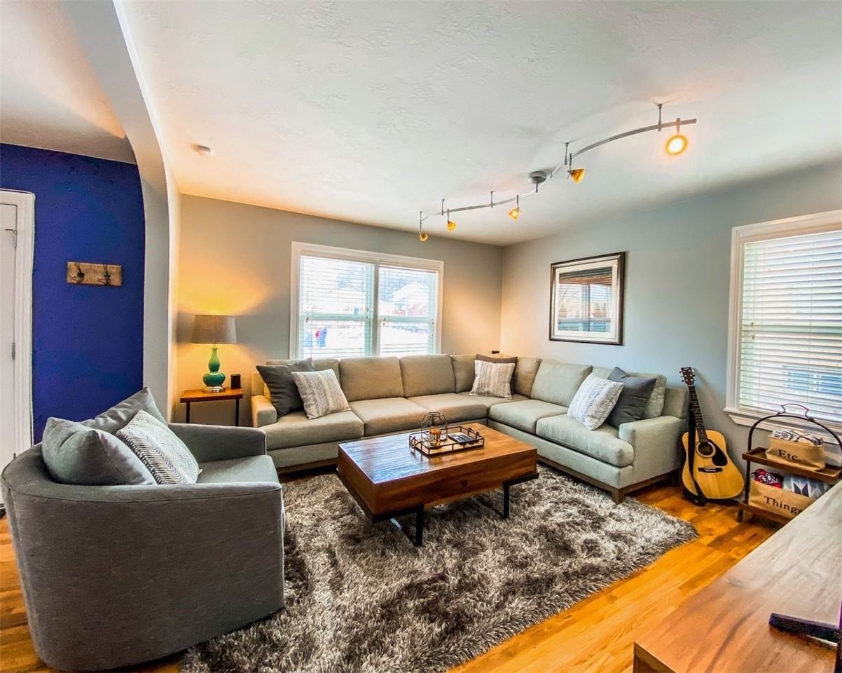 1643 Rushton St - Photo 4 of 38