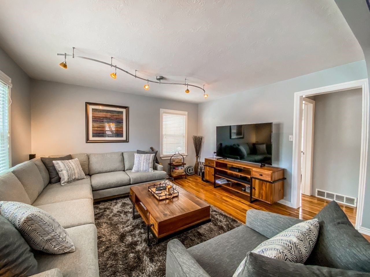 1643 Rushton St - Photo 5 of 38