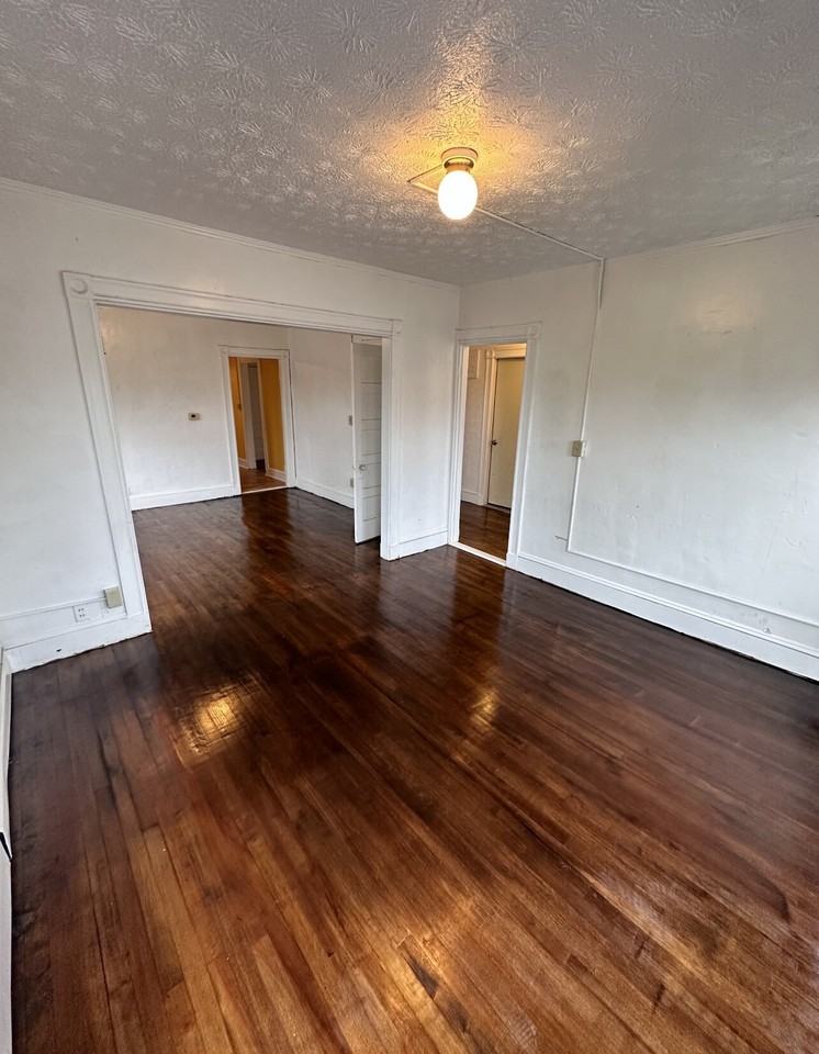 44 Middle St #3 - Photo 4 of 10