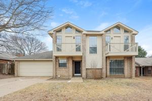 featured image of 216 Mesa Wood Dr