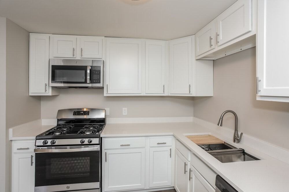 1850 Schwier Dr - Photo 6 of 16