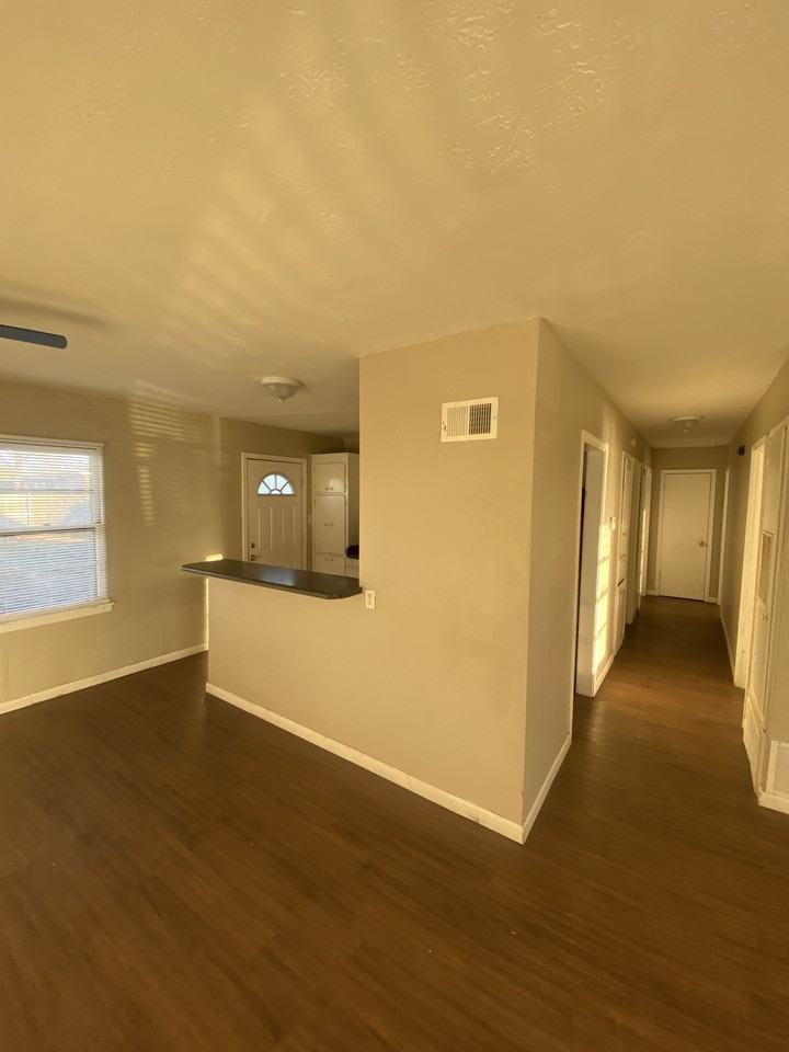 2422 Orange St #2422 - Photo 3 of 5