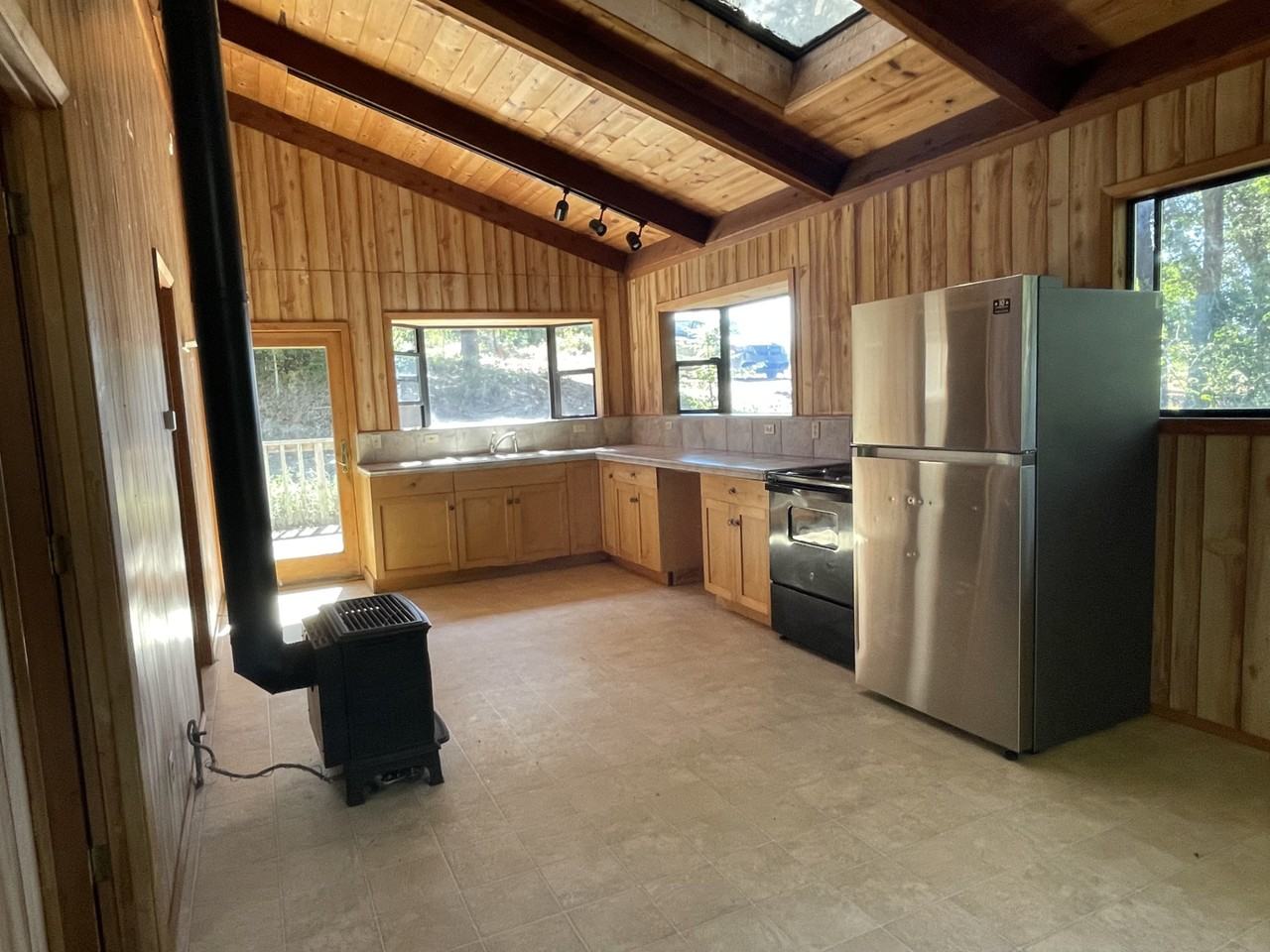 8214 Hacienda Ln - Photo 3 of 7