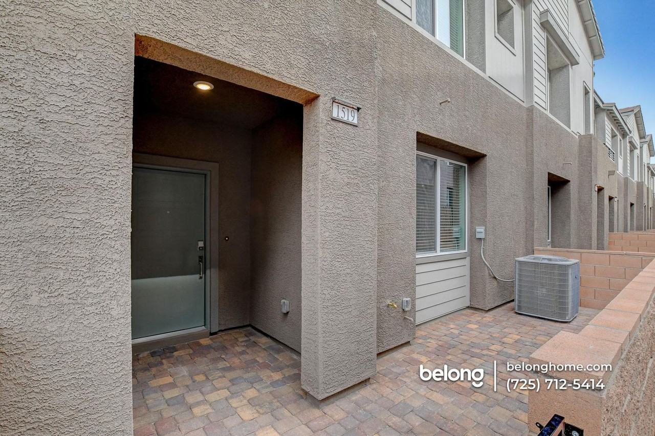 1519 Layla Crossing Ave - Photo 5 of 46