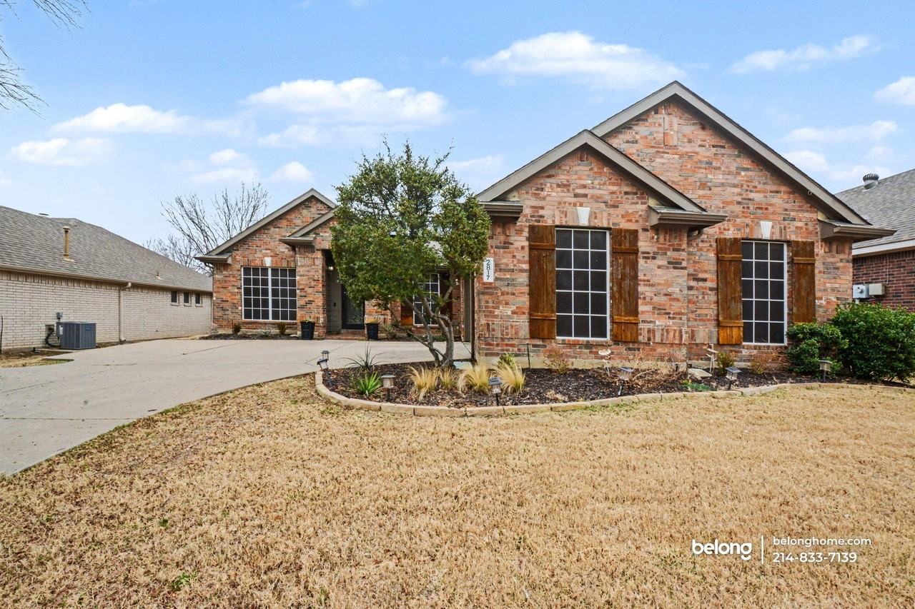 2817 Hollow Ridge Dr - Photo 2 of 30